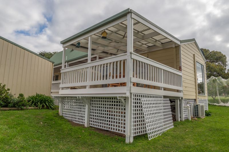 Enclosed Deck Installation
