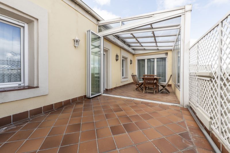 Enclosed Patio Installation