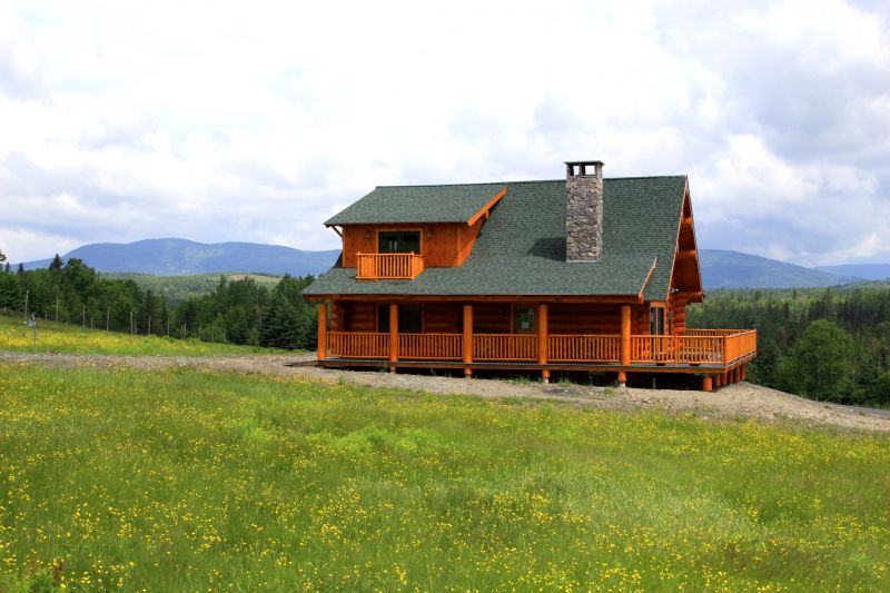 Log Home Staining