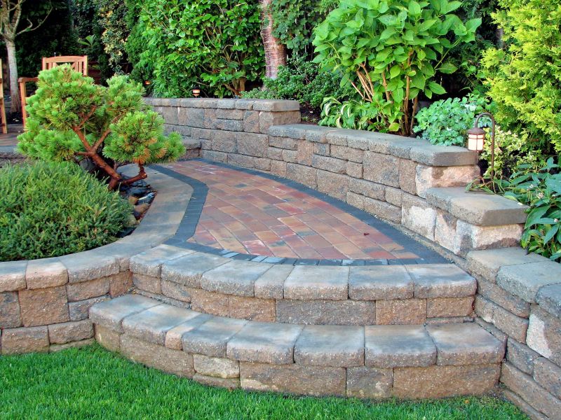 Stone Wall Hardscaping