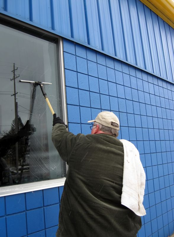 Storefront Window Cleaning